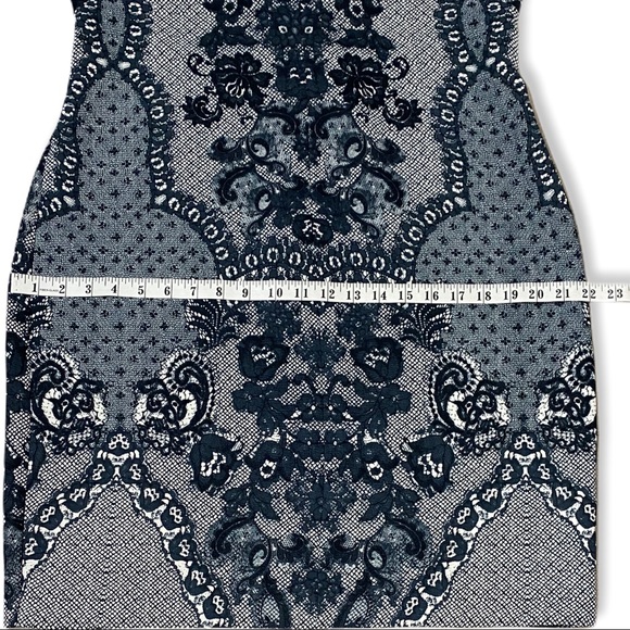 Anthropologie Yoana Baraschi Sketched Lace Dress - Picture 11 of 11